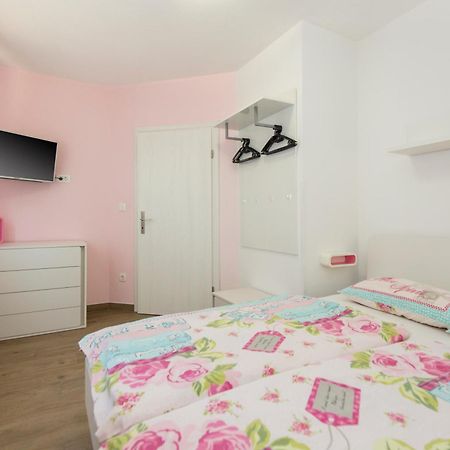 Holiday Home Rea Labin  Kültér fotó