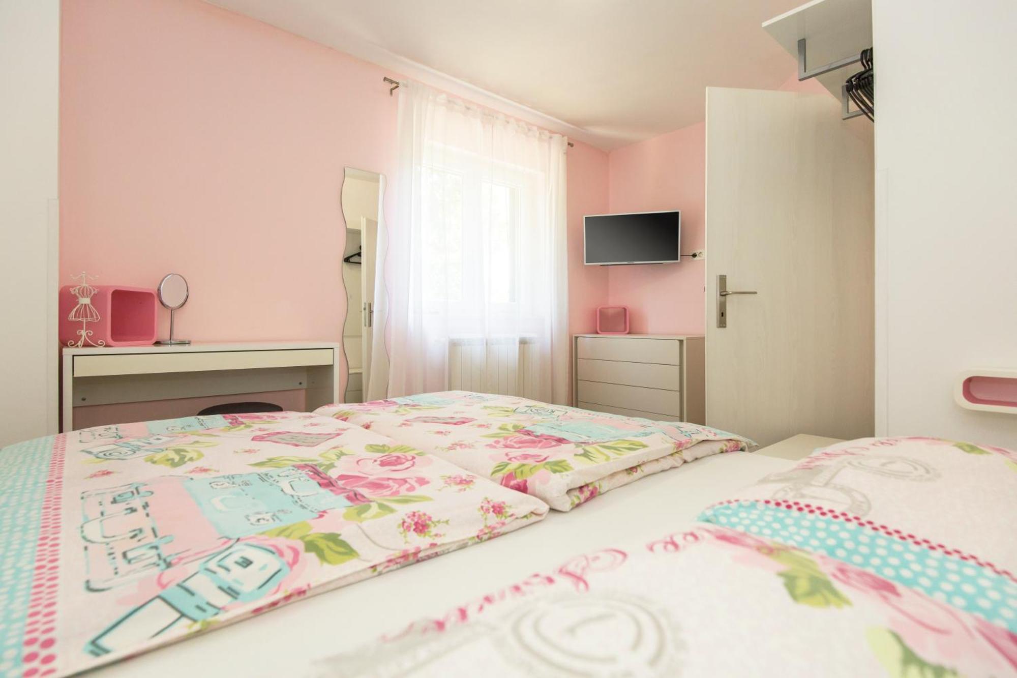 Holiday Home Rea Labin  Kültér fotó